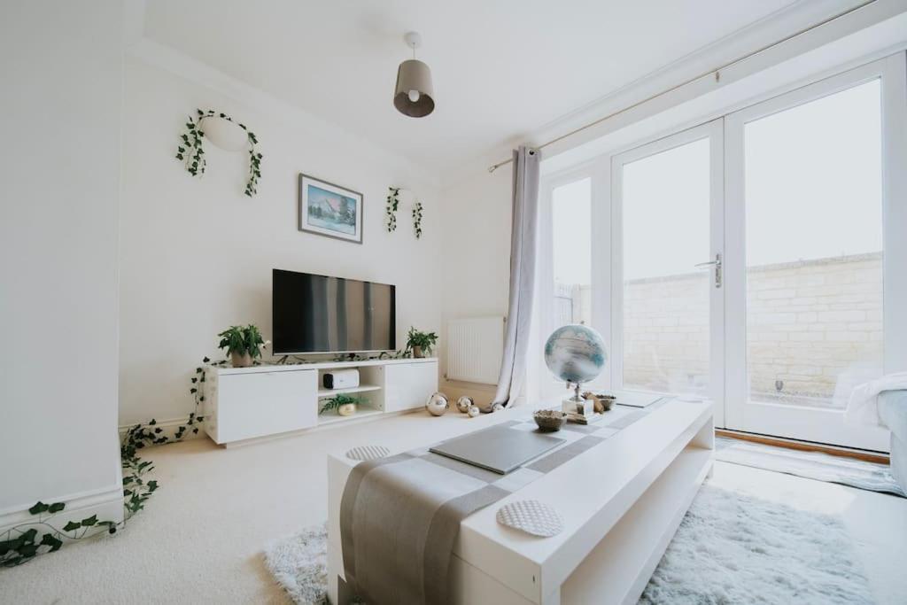 Linen Cottage- Parking, Leds, 4K Tvs, 5G Wifi And More! Bath Esterno foto