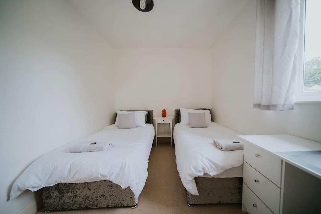 Linen Cottage- Parking, Leds, 4K Tvs, 5G Wifi And More! Bath Esterno foto
