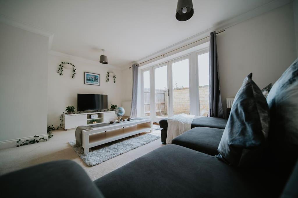 Linen Cottage- Parking, Leds, 4K Tvs, 5G Wifi And More! Bath Esterno foto